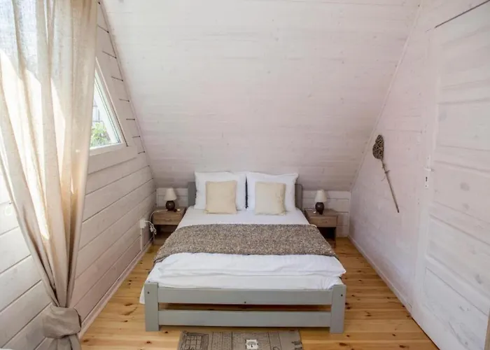 Comfortable Homes, 2 Bedrooms, Terrace *